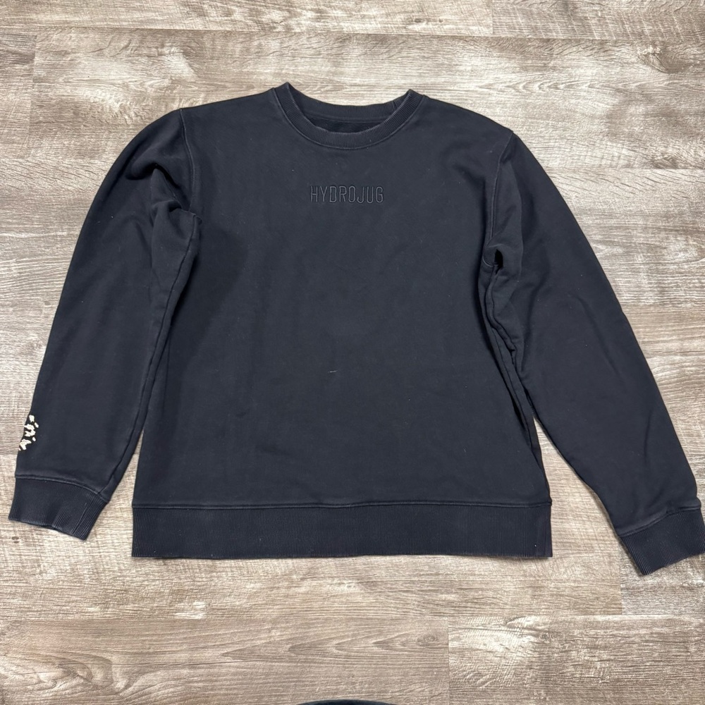 ACTA Hydrojug Black Crewneck Sweatshirt Size Medium